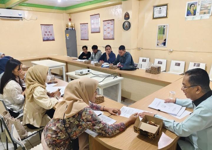 pembimbingan-skripsi-mahasiswa-tingkat-akhir-stimi-yapmi-makassar